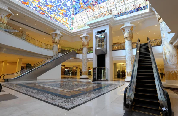 Egyptský tématickém wafi mall v Dubaji — Stock fotografie