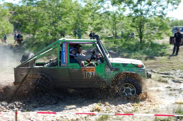 Suzuki SJ jeep at offroad rally competition — Stock Photo, Image