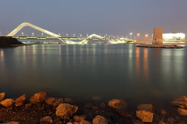 Puente Sheikh Zayed por la noche, Abu Dhabi — Foto de Stock