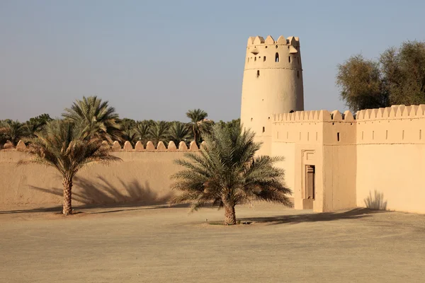 Al Jahili fort in Al Ain, Emirate of Abu Dhabi — Stock Photo, Image