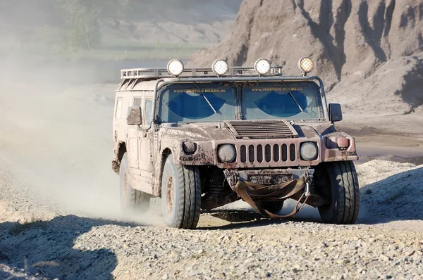 Hummer H1 en competición de rally offroad —  Fotos de Stock