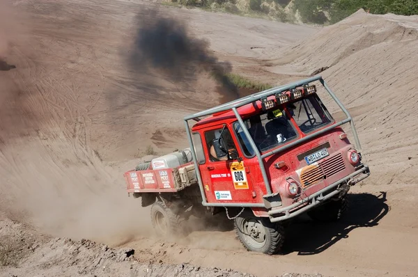 Camión de rally IFA en competición offroad — Foto de Stock