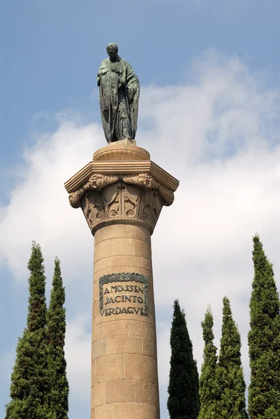 Статуя в Барселоне, Испания — стоковое фото