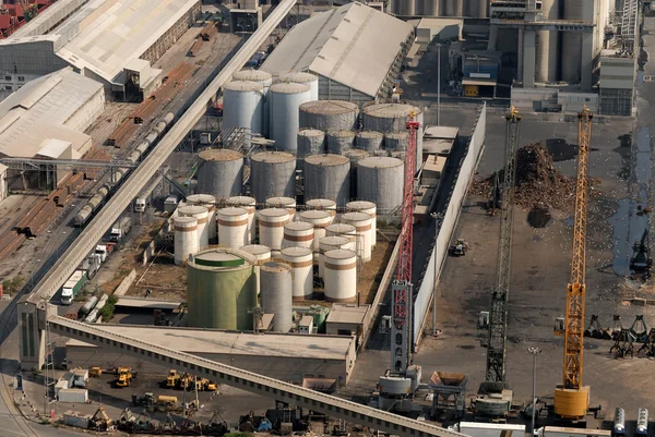 Industrielle Lagerung im Hafen — Stockfoto