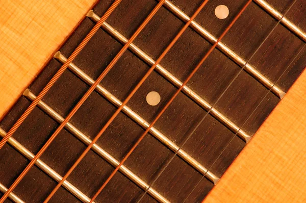 Snaren van een gitaar — Stockfoto