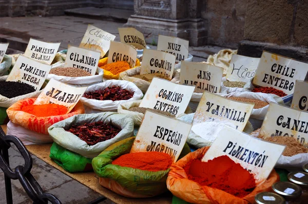 Collection of spices at the oriental market in granada, spain — Stock Photo, Image