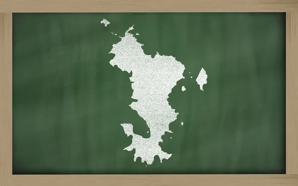 马约特岛上黑板的大纲地图 — 图库照片