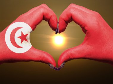 kalp ve sevgi jest ellerinizle Tunus bayrağı b sırasında renkli.