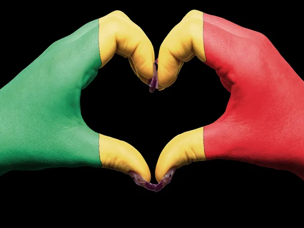 在马里国旗为旅游业色的心和爱的姿态的手 — 图库照片