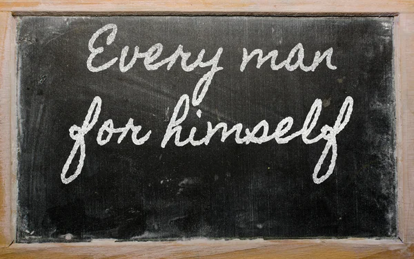 Expresión - Cada hombre por sí mismo - escrito en un blackb de la escuela —  Fotos de Stock