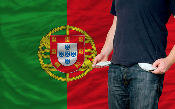 Recession impact on young man and society in portugal