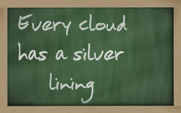 " すべての雲には黒板に銀色の裏地が書かれている — ストック写真