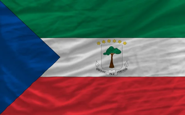 Zakończenie kiwał narodowej flagi z Gwinei Równikowej na tle — Zdjęcie stockowe