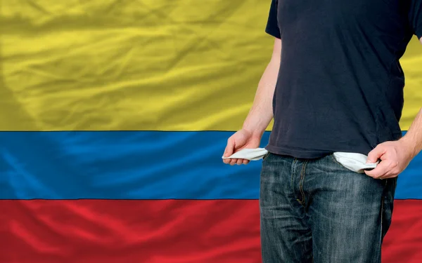 若い男とコロンビアの社会の不況の影響 — ストック写真