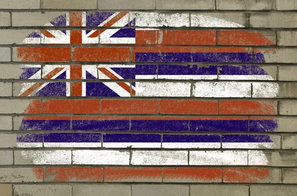 Grunge vlag van ons staat van hawaii op bakstenen muur geschilderd met cha — Stockfoto