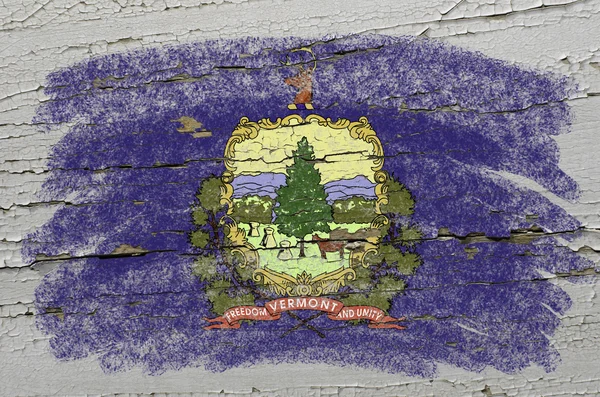Bandera del estado estadounidense de vermont sobre grunge wooden texture precise pai — Foto de Stock