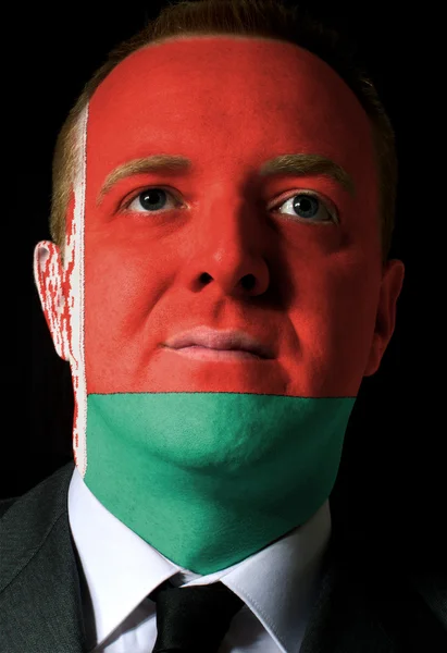 Rostro de empresario serio o político pintado en colores de b — Foto de Stock