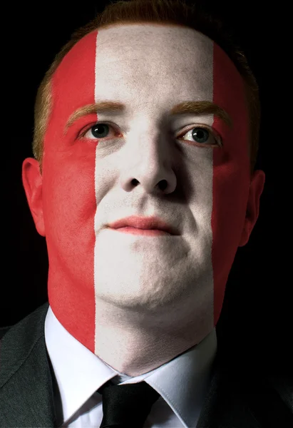 Лицо серьезного бизнесмена или политика, раскрашенного в цвета р — стоковое фото