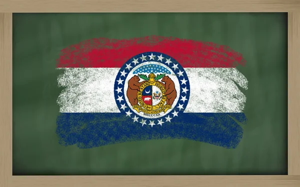 我们的旗子密苏里州上黑板上用粉笔绘制状态 — 图库照片