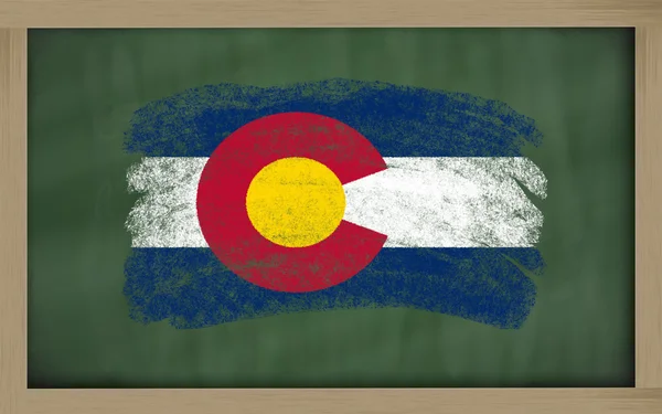 Flag of us state of colorado on blackboard painted with chalk — Stock Photo, Image