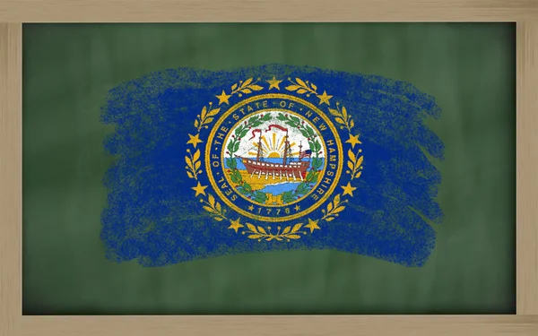 Flag of us state of new hampshire on blackboard painted with cha — Stock Photo, Image