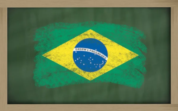 Nationella flagga Brasilien på tavlan målas med krita — Stockfoto