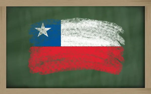 Chili-Nationalflagge auf Tafel mit Kreide bemalt — Stockfoto