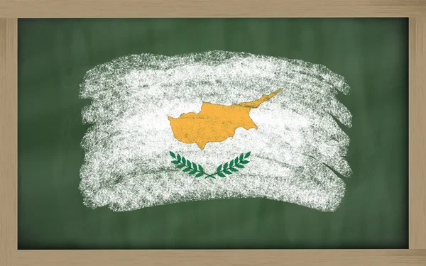 Státní vlajka Kypru na tabule s křídou — Stock fotografie