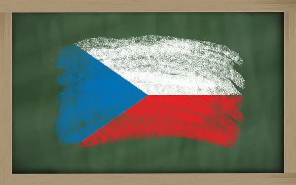 Государственный флаг Чехии на доске, раскрашенной мелом — стоковое фото