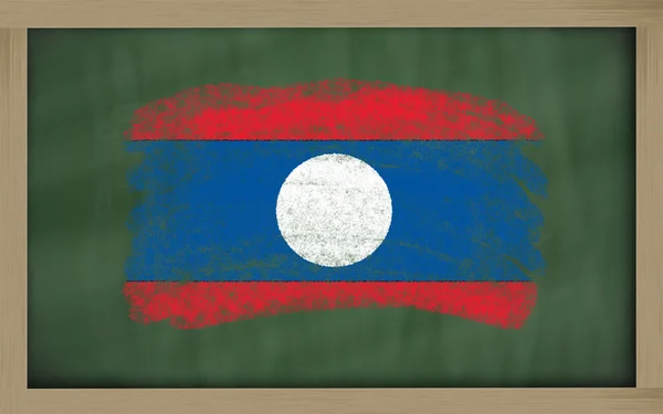 Laos bayrağı tebeşir ile boyanmış tahta üzerinde — Stok fotoğraf