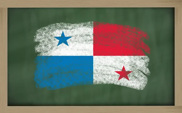 Nationalflagge Panamas auf Tafel mit Kreide bemalt — Stockfoto