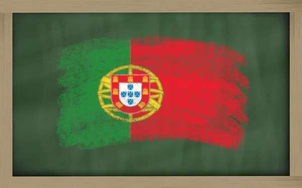 Bandera nacional de portugal en pizarra pintada con tiza —  Fotos de Stock