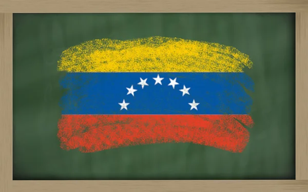 Nationella flagga i venezuela på tavlan målas med krita — Stockfoto