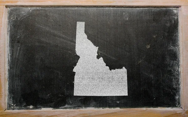概述我们的地图在黑板上美国爱达荷州 — 图库照片