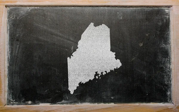 Mapa de contorno de nós estado de Maine em quadro negro — Fotografia de Stock