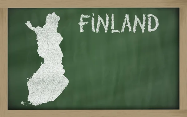 Konturkarta över finland på blackboard — Stockfoto