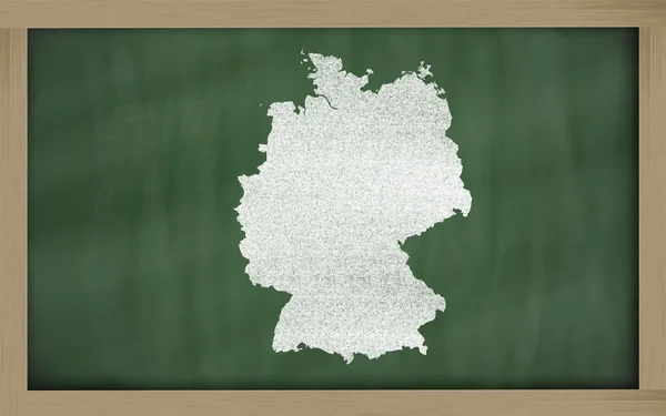 Mapa do contorno da alemanha no quadro negro — Fotografia de Stock