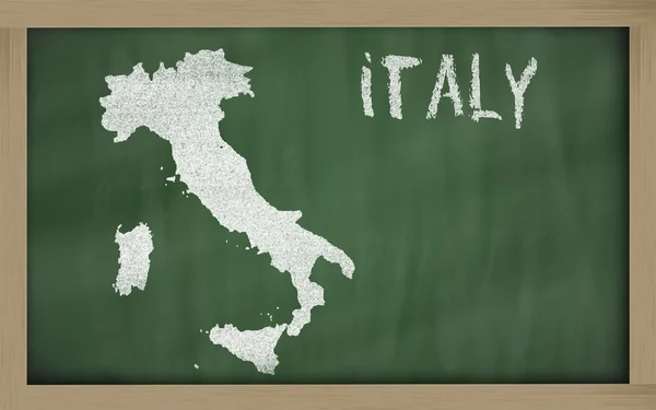 Outline map of italy on blackboard — Stock Photo, Image