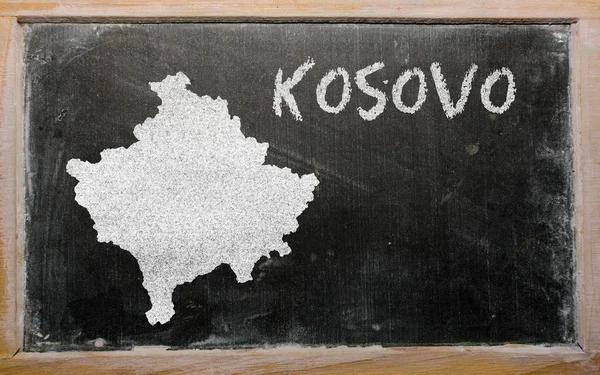 Mapa do esboço de kosovo no quadro negro — Fotografia de Stock