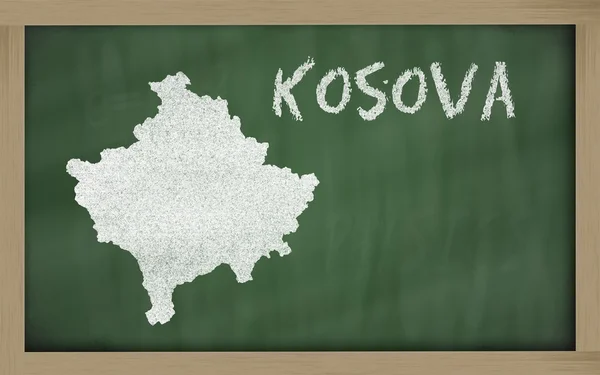 Mapa do esboço de kosovo no quadro negro — Fotografia de Stock