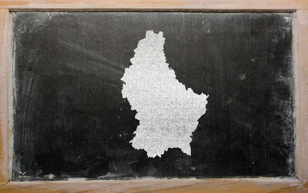 Konturkarta över Luxemburg på blackboard — Stockfoto