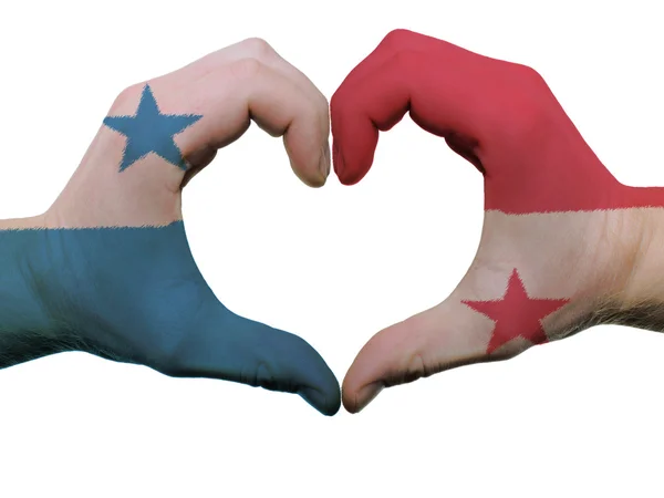 Καρδιά και αγάπη χειρονομία σε χρώματα σημαία Παναμά από απομονωμένες o χέρια — Φωτογραφία Αρχείου