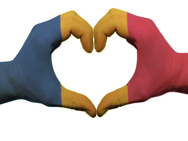 Hjärta och kärlek gest i Rumänien flagga färger av händer isolerade — Stockfoto