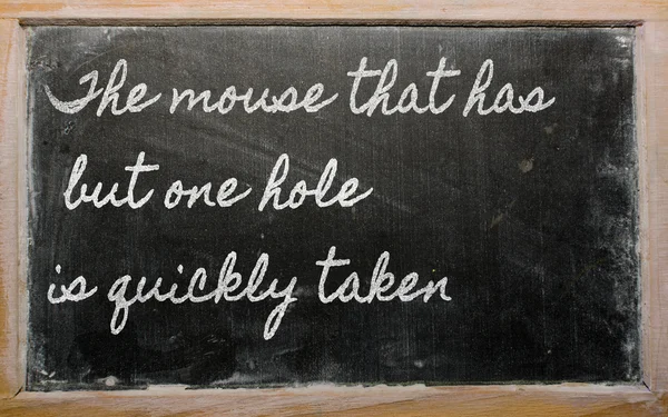 Expression - La souris qui n'a qu'un trou est rapidement prise  - — Photo