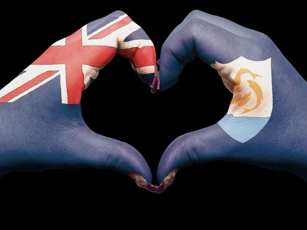 Καρδιά και αγάπη χειρονομία από χέρια χρωματισμένη με σημαία της Ανγκουίλας για του — Φωτογραφία Αρχείου