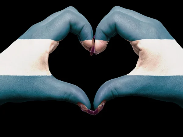 Coração e amor gesto por mãos coloridas em el salvador bandeira para — Fotografia de Stock