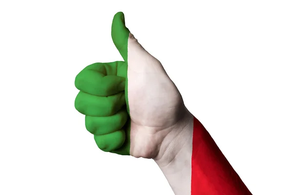 意大利国旗拇指向上为追求卓越和 achievem 的姿态 — 图库照片