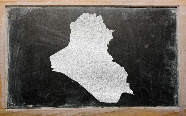 Περίγραμμα του Ιράκ στο blackboard — Stockfoto