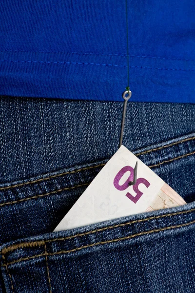 Крадіжка європейських гроші зі своєї кишені — стокове фото