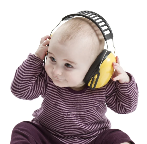 Baby mit Gehörschutz — Stockfoto